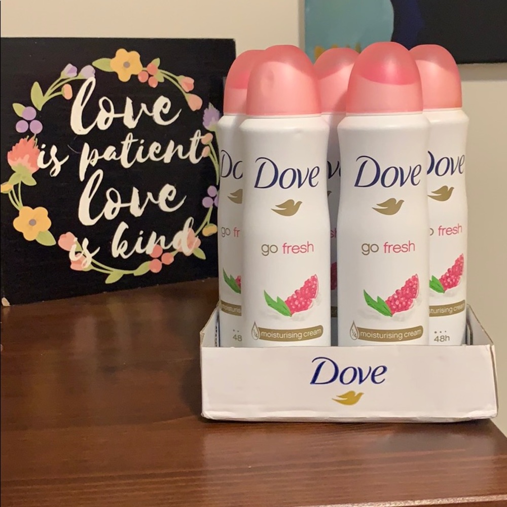 5 cans of Dove Deodorant